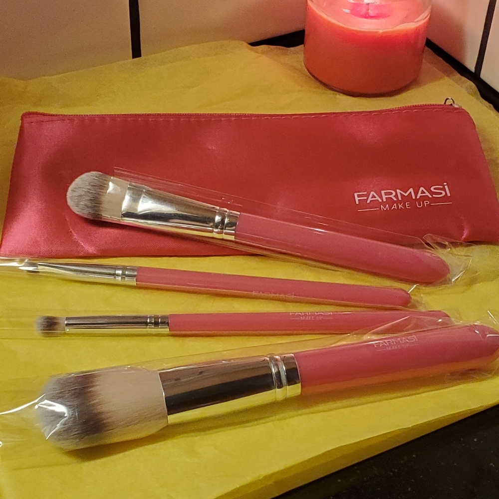 Makeup blushes